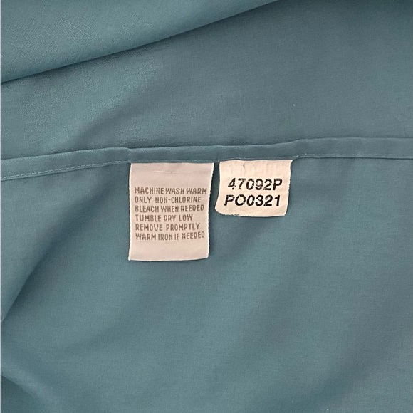 FOXCROFT Wrinkle Free Button Down Shirt - Steel Blue - Ladies Size 4P - Picture 4 of 4